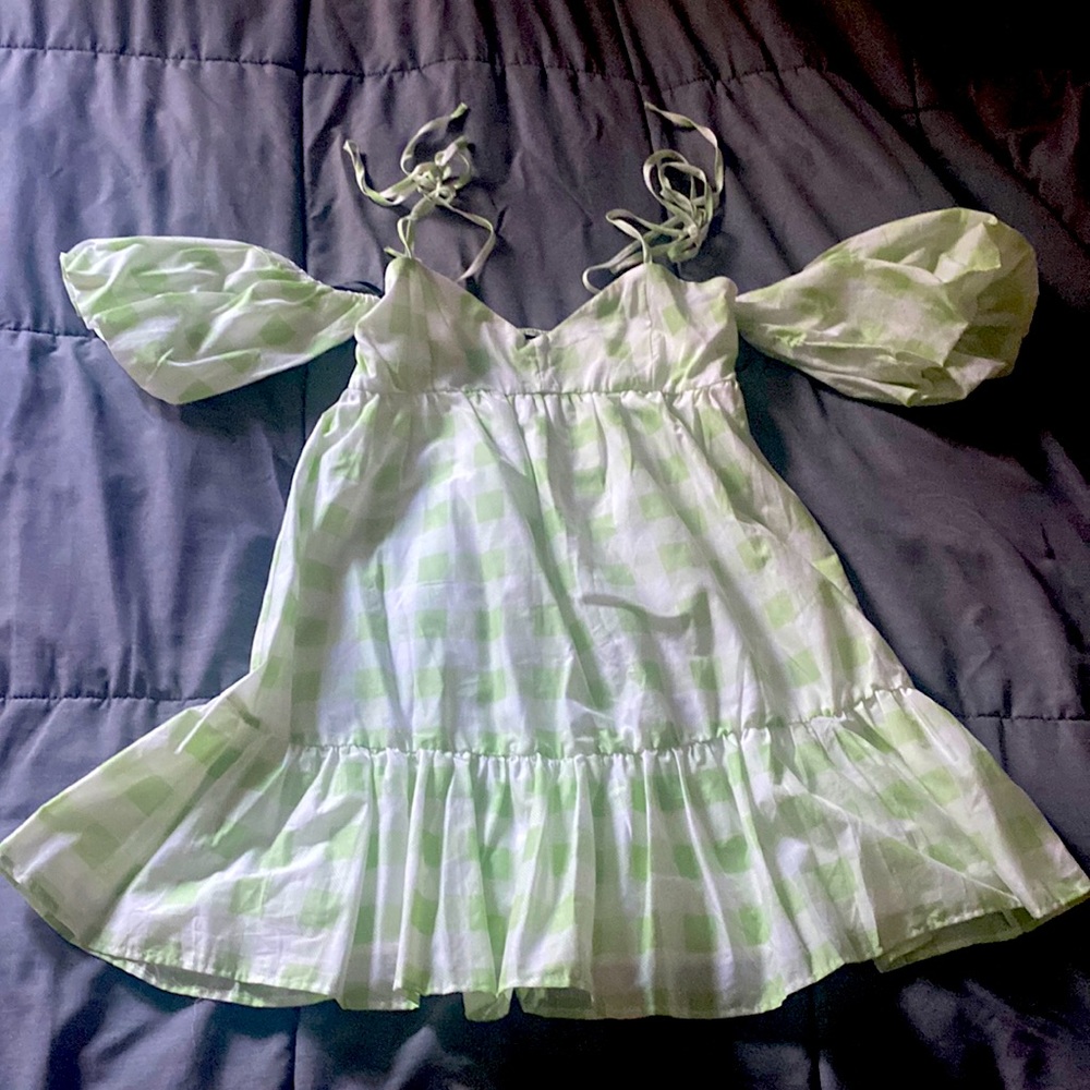 Forever 21 green and white dress